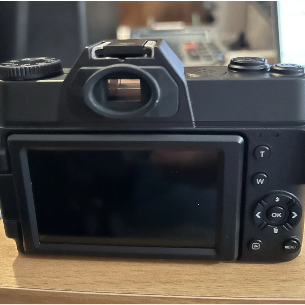 Vivitar 4K WiFi Digital Camera 20MP Model VECXX101 Black 3